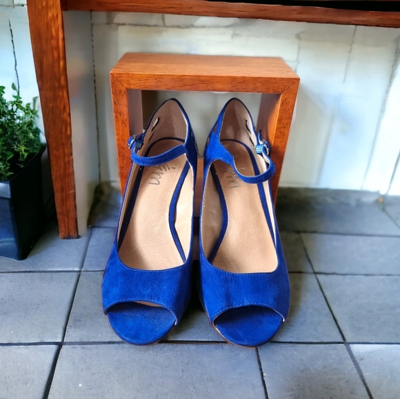 K&M Open Toe Wedge Sandles - Picture 5 of 8